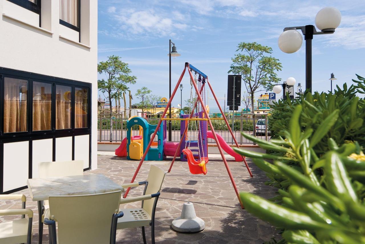 Little Hotel Cesenatico Ngoại thất bức ảnh
