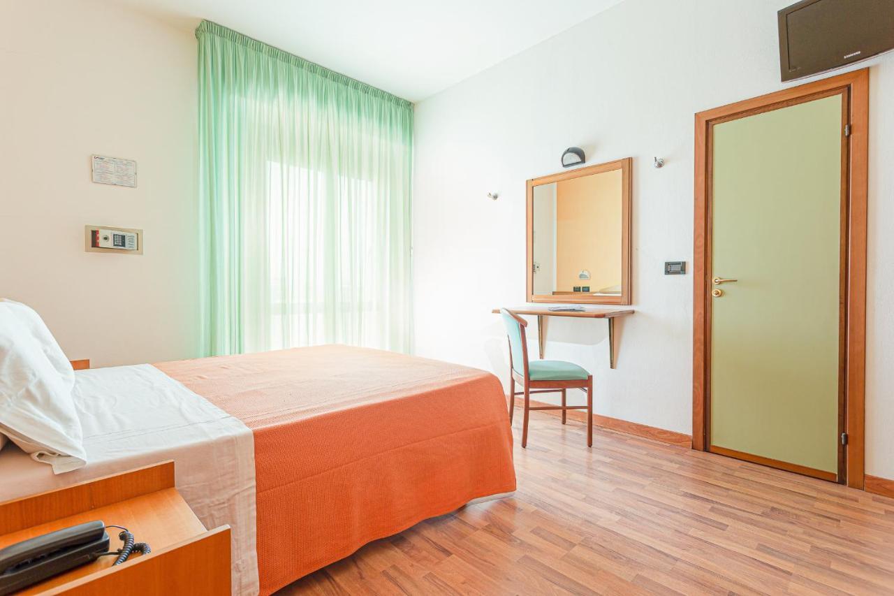 Little Hotel Cesenatico Ngoại thất bức ảnh